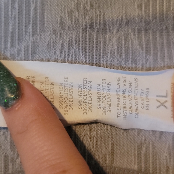 Fabletics XL compression workout tank - Picture 5 of 6